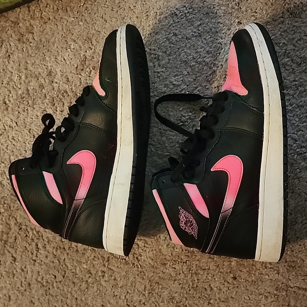 Nike Air Jordan Black Hyper Pink 332148-019 size 6y used